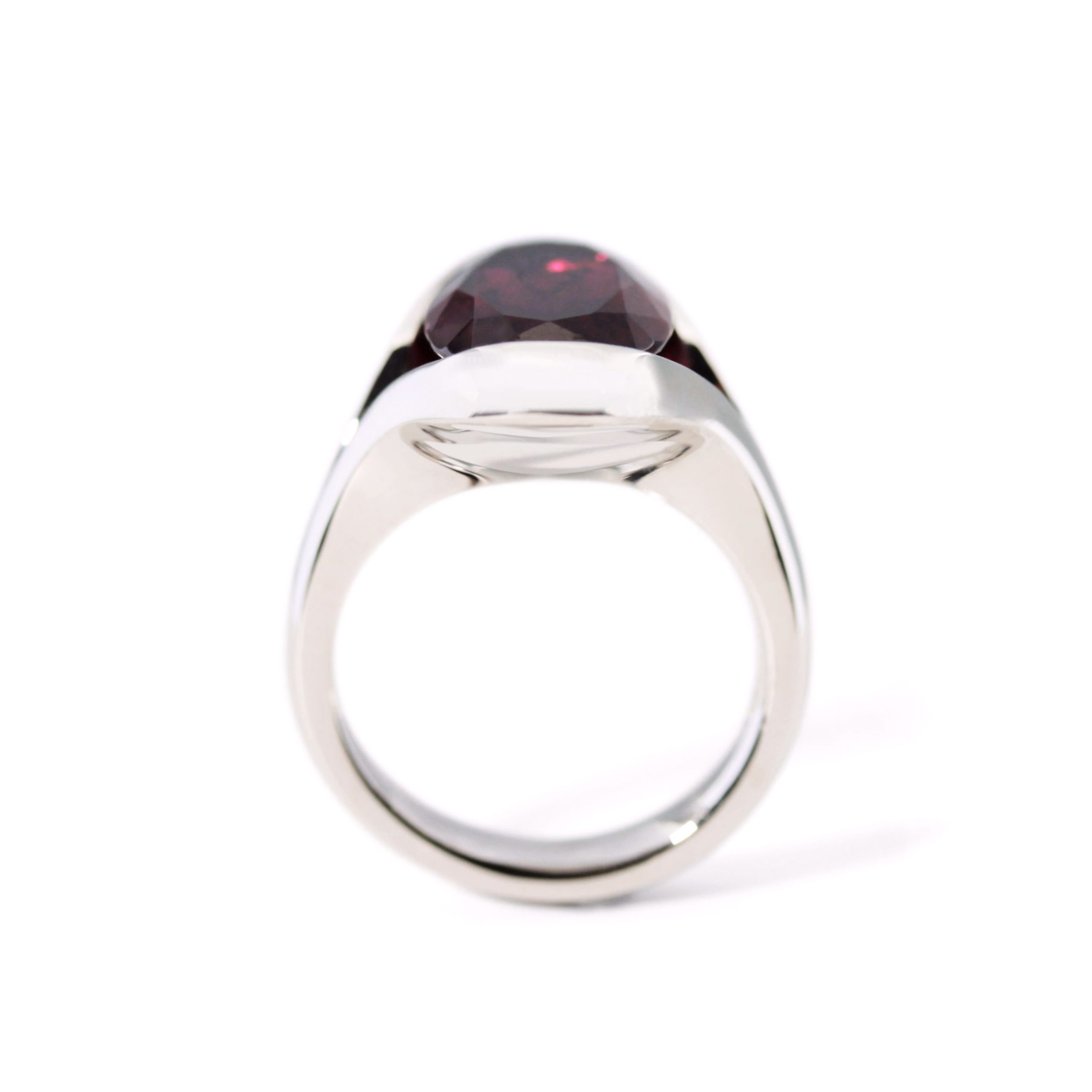 Julie-Ring 6-Karat-Rubellit