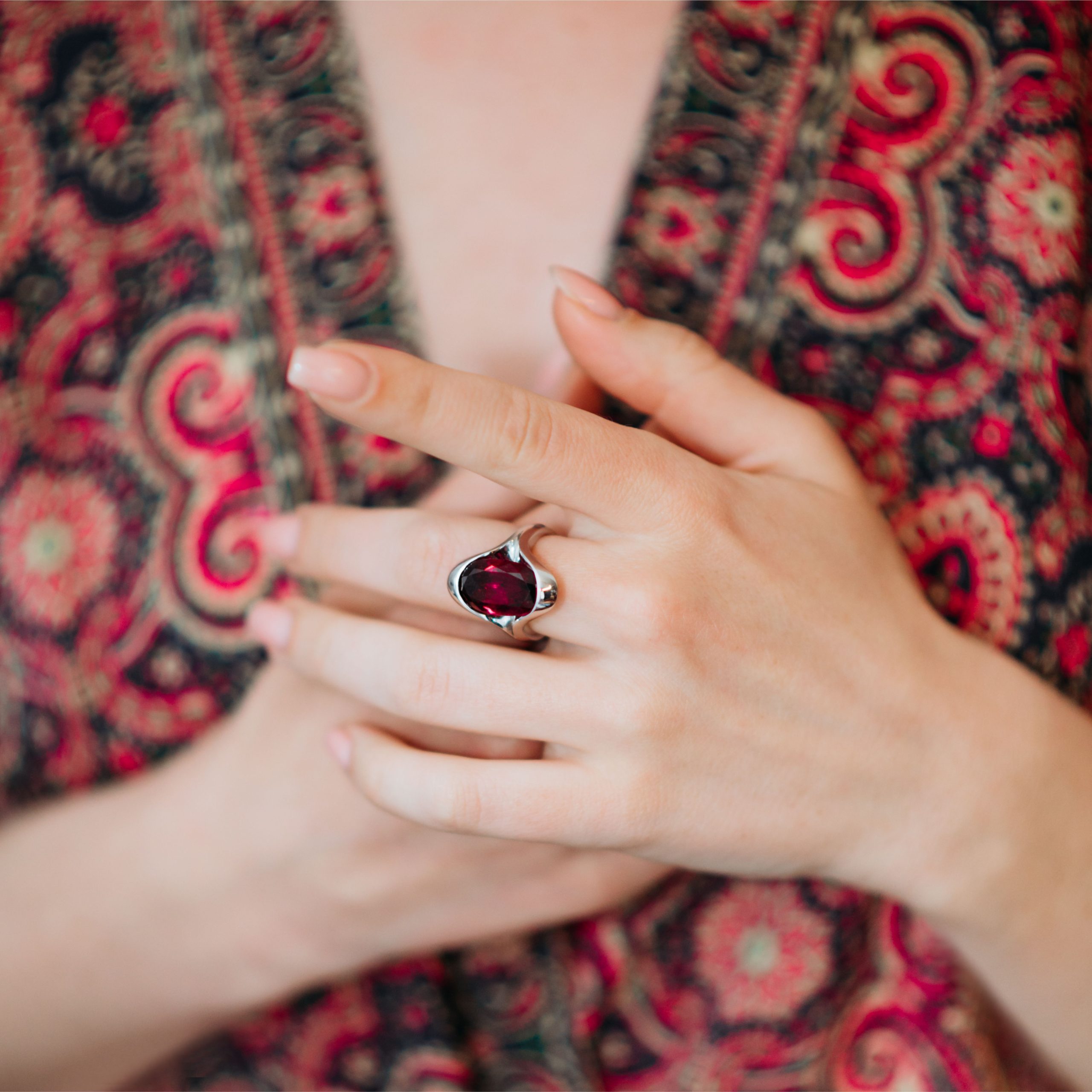 Julie-Ring 6-Karat-Rubellit