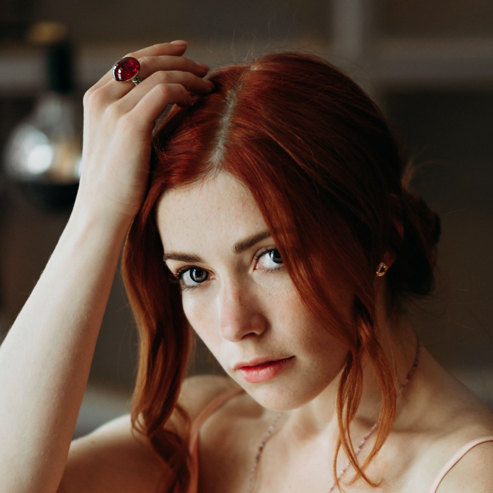 Rubellit Cocktailring mit Saphiren