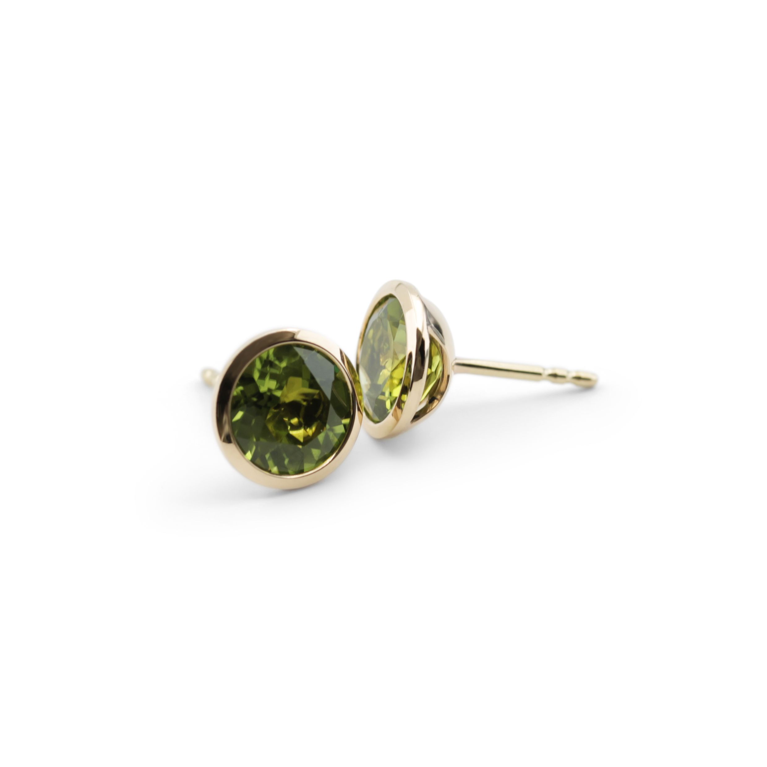 Peridot Ohrstecker Pur