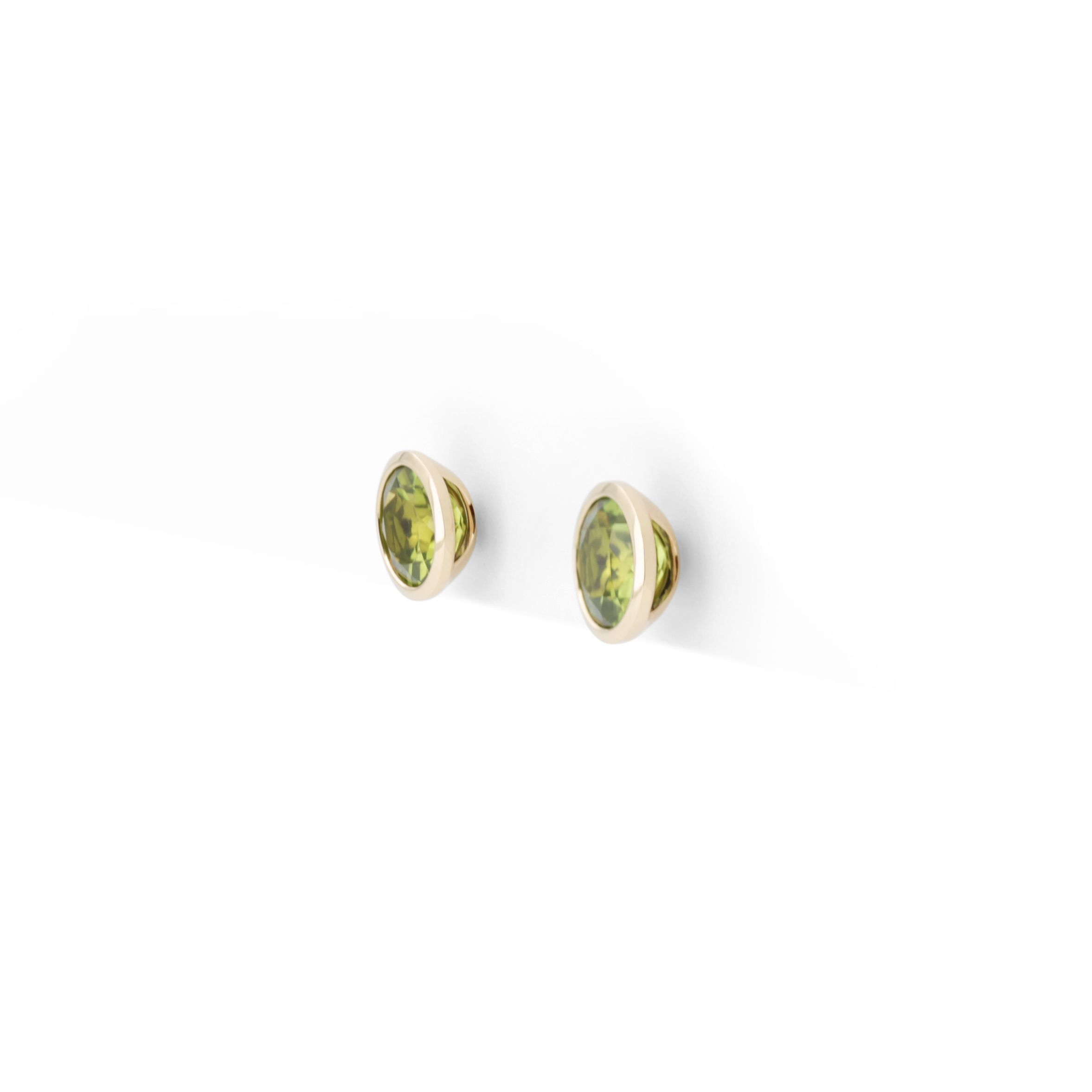 Peridot Ohrstecker Pur